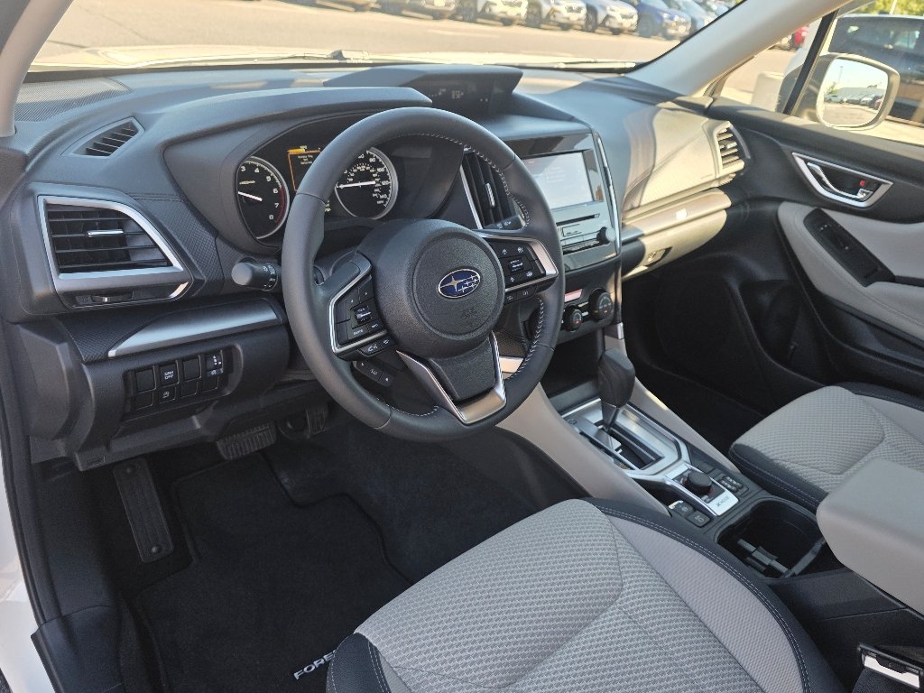 Used 2023 White Subaru Premium image 31