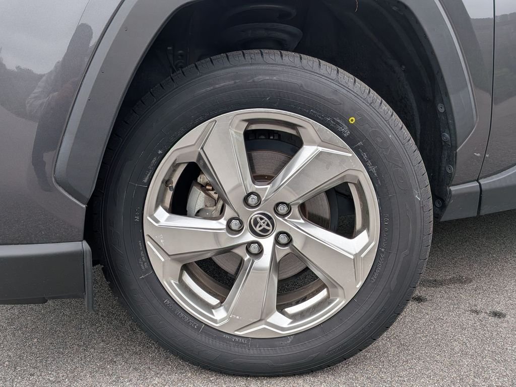 Certified Used 2021 Gray Toyota XLE Premium image 6
