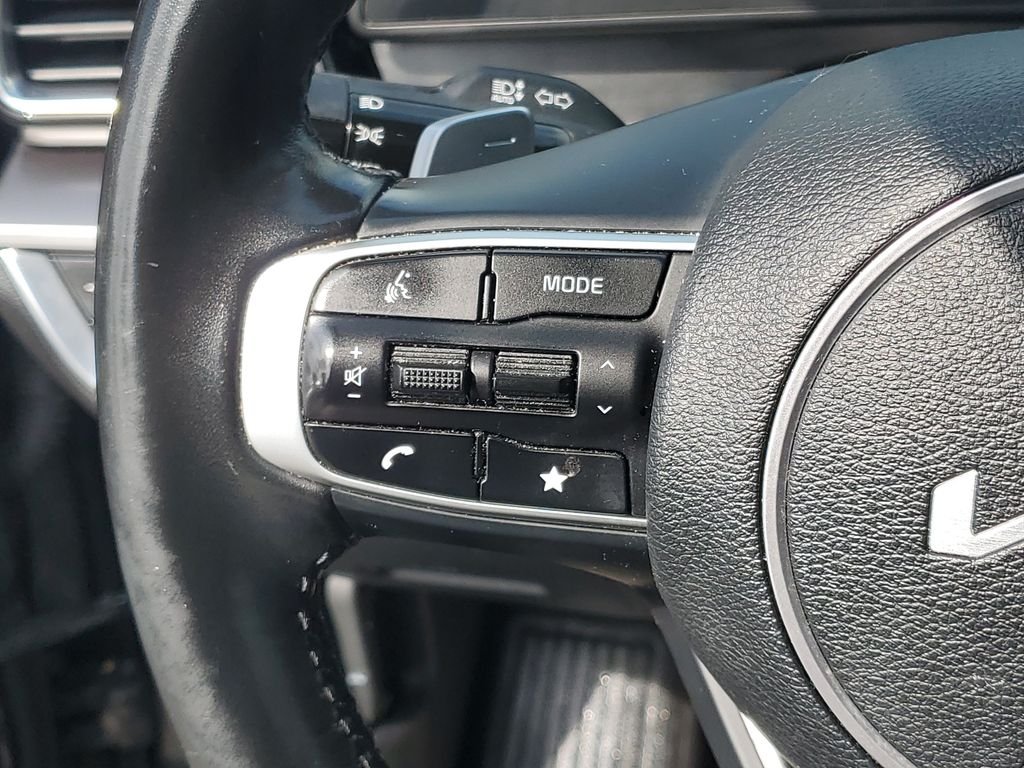 Used 2023 Fusion Black Kia EX image 13