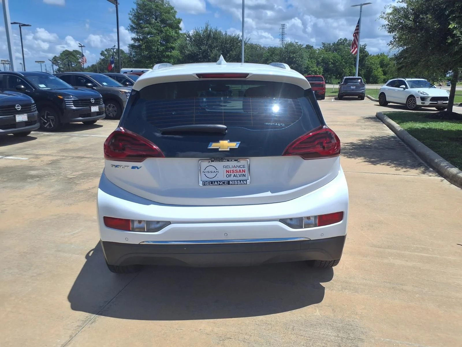 Used 2020 White Chevrolet Premier image 7
