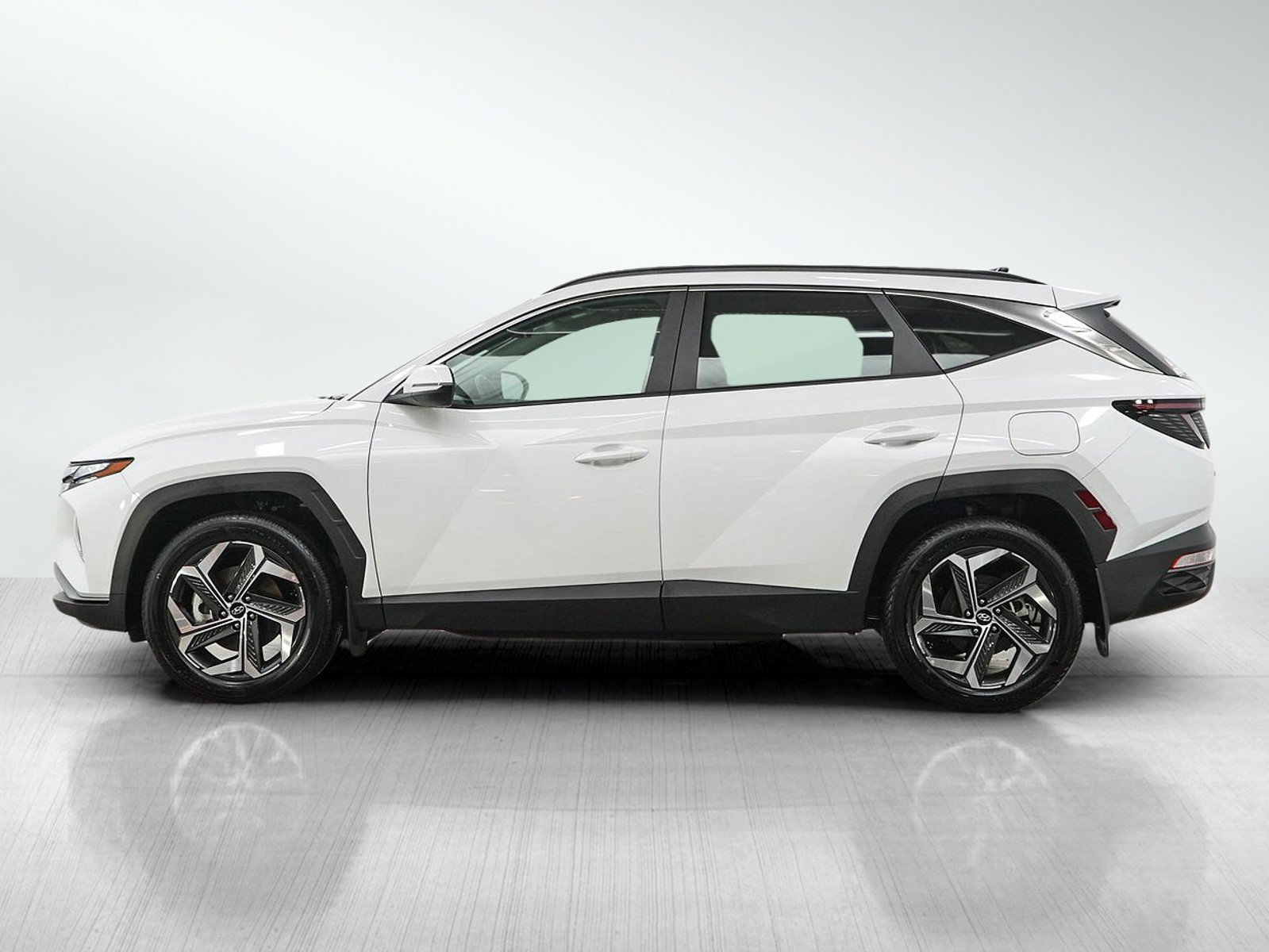 Used 2022 Hyundai Tucson SEL with VIN 5NMJFCAEXNH148596 for sale in Minneapolis, Minnesota