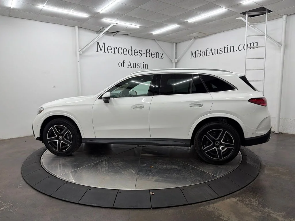 New 2026 White Mercedes-Benz GLC 300 image 4