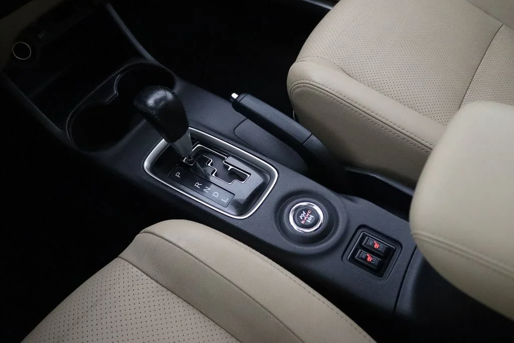 Used 2016 White Mitsubishi GT image 27