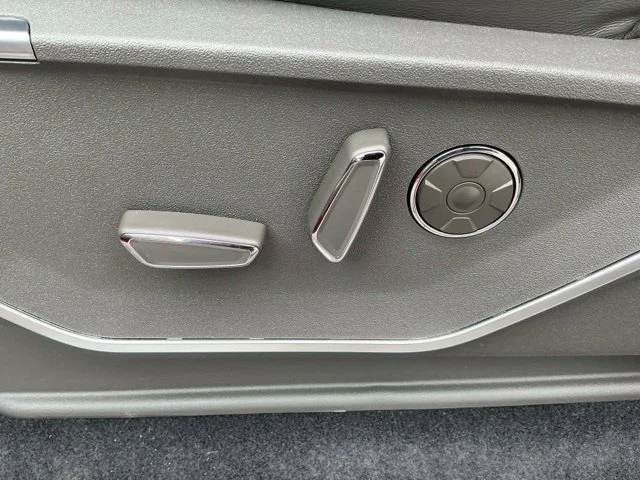 New 2026 Ruby Red Metallic Tinted Clearcoat Ford Platinum® image 21