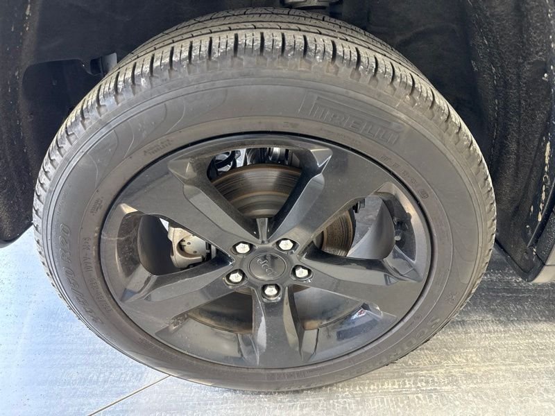 Used 2023 White Jeep Limited image 8