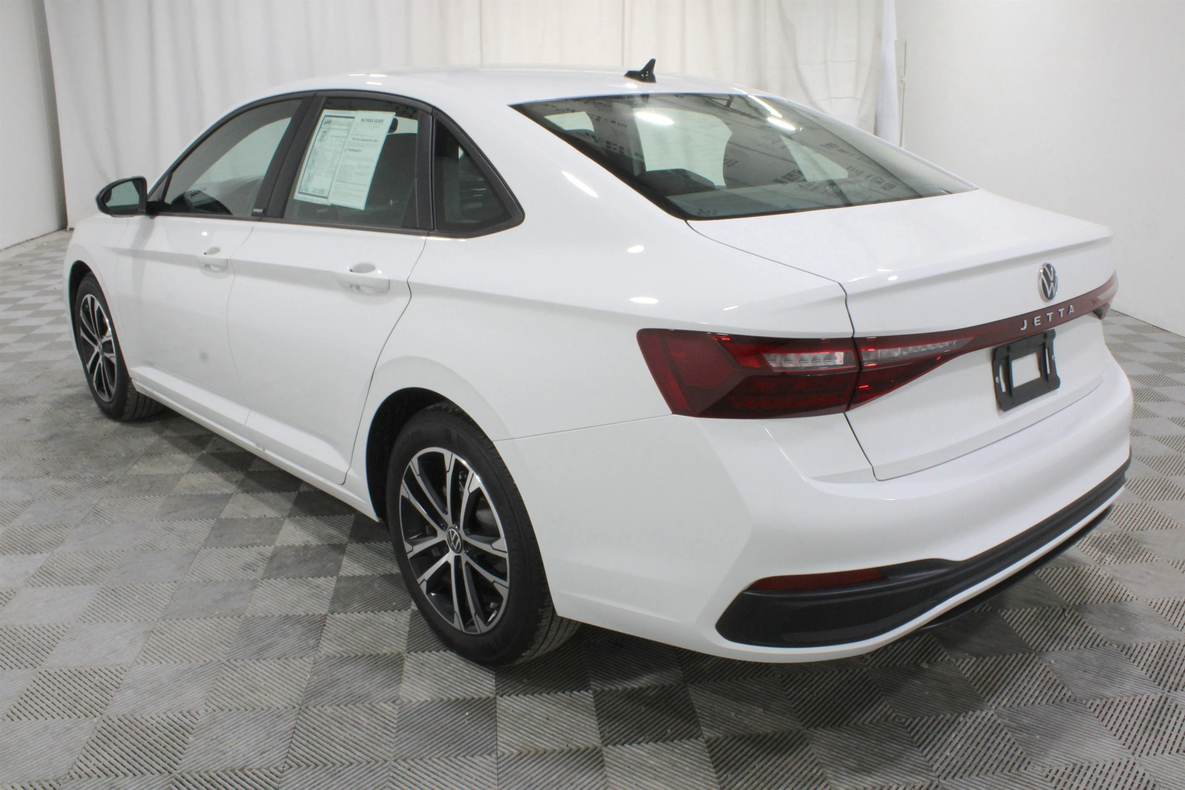2025 Volkswagen Jetta Sport - Photo 29