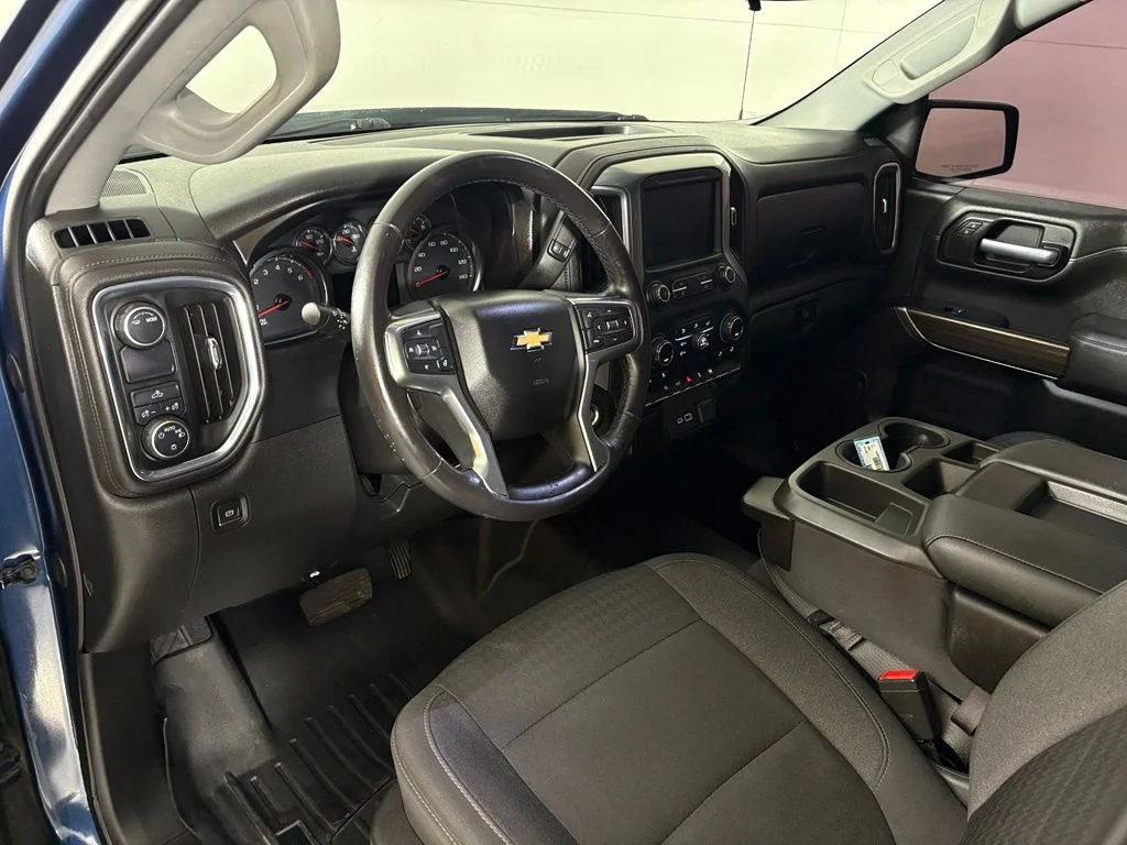 Used 2021 Blue Chevrolet LT image 18