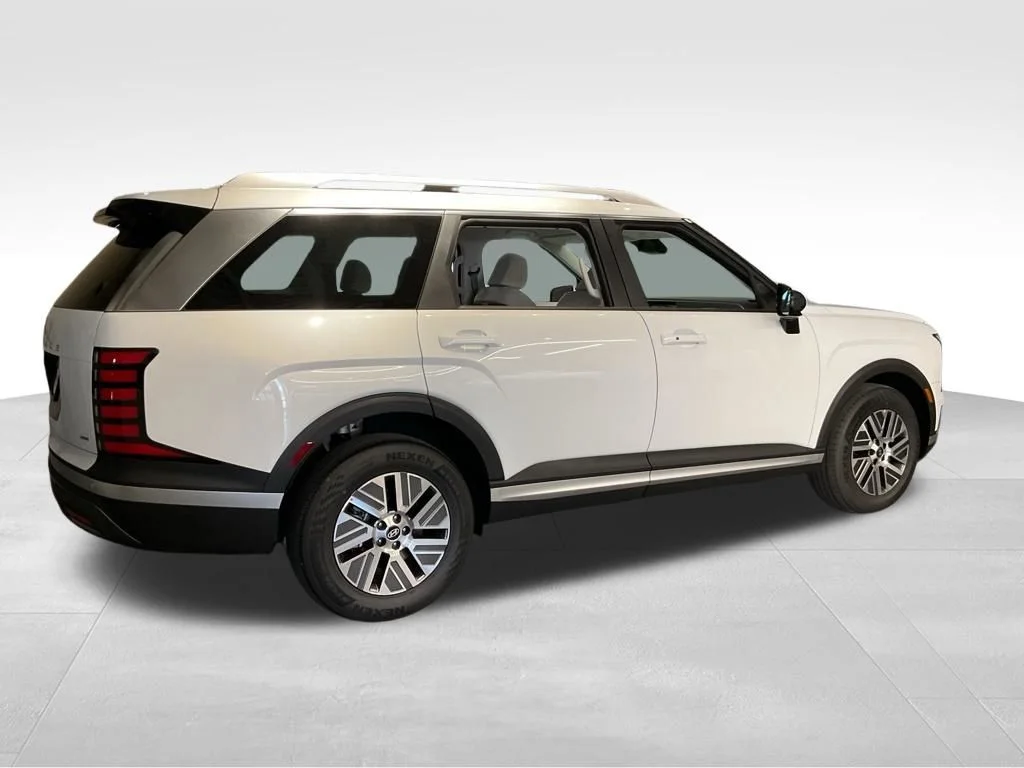 New 2026 White Hyundai SEL image 5