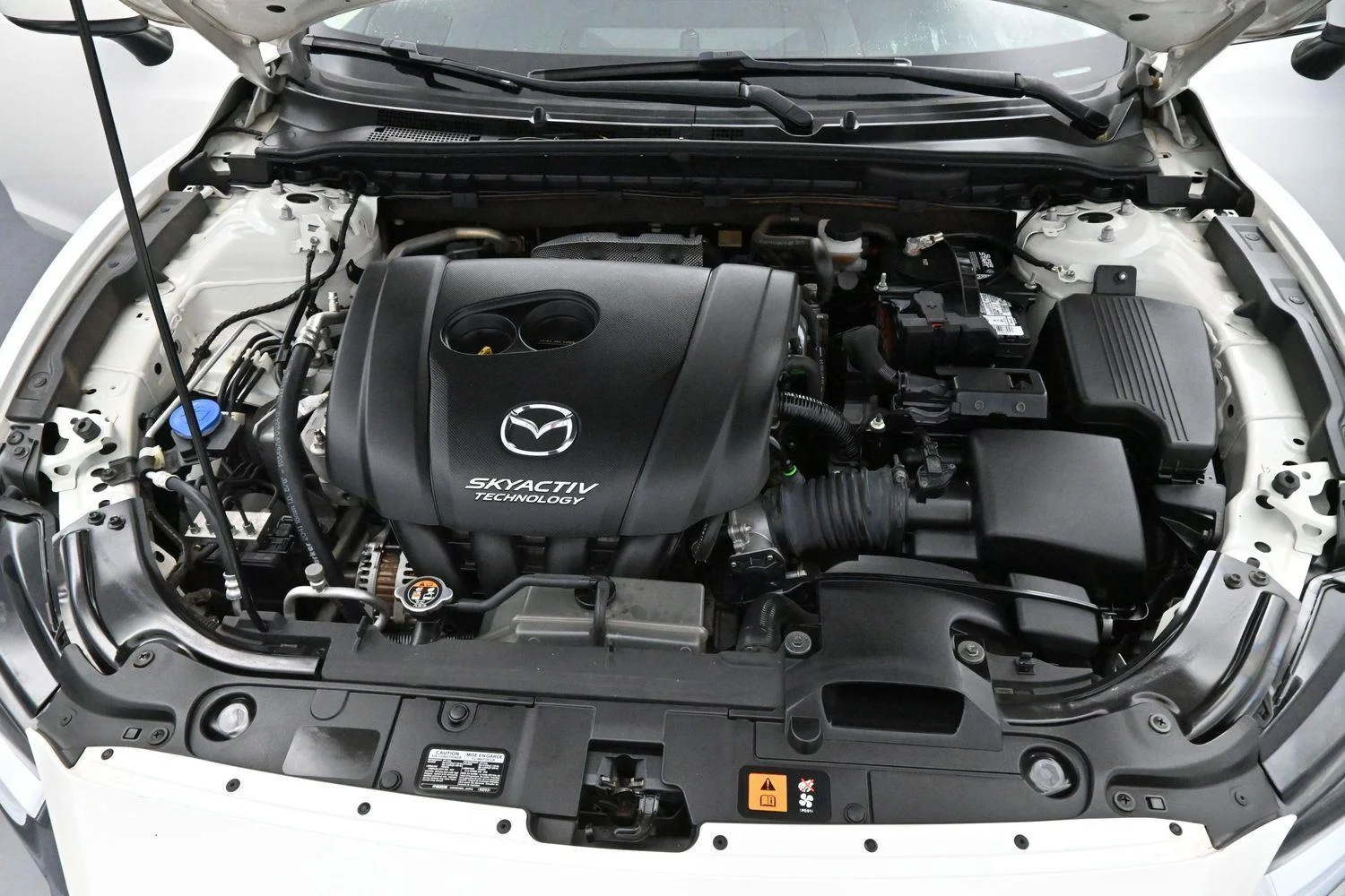 Used 2018 Snowflake White Pearl Mica Mazda Sport image 28