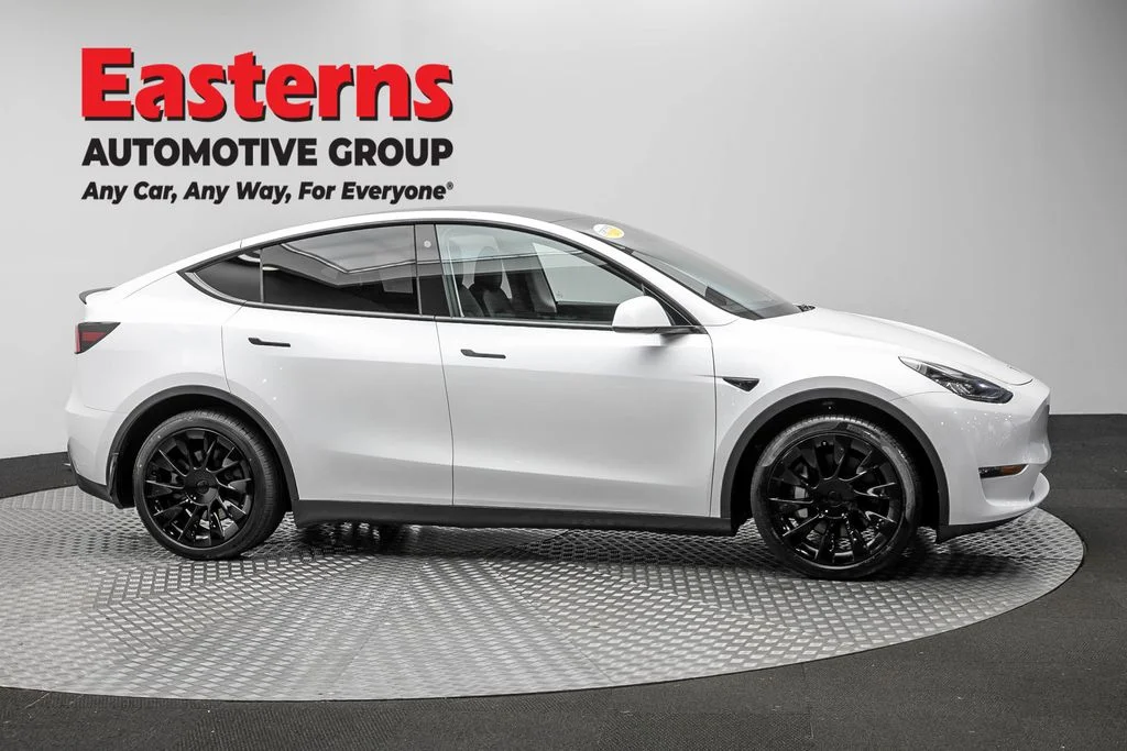 Used 2021 White Tesla Long Range image 4