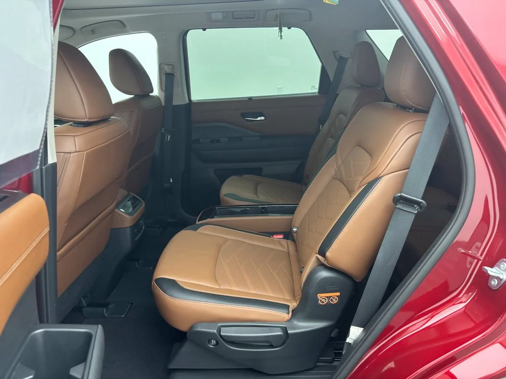 Certified Used 2023 Red Nissan Platinum image 39