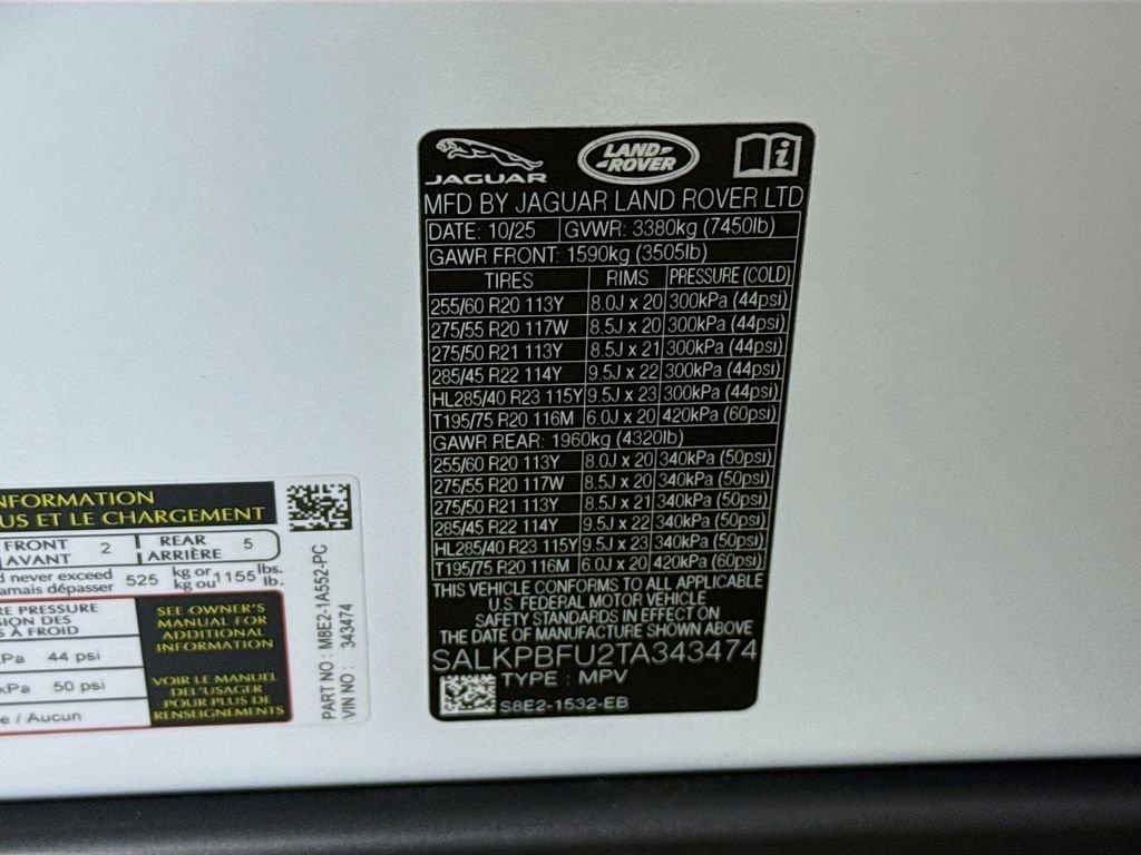 New 2026 Fuji White Land Rover SE image 30