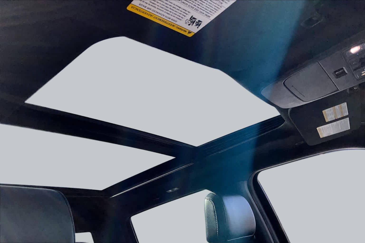 Used 2023 Agate Black Metallic Ford XLT image 20