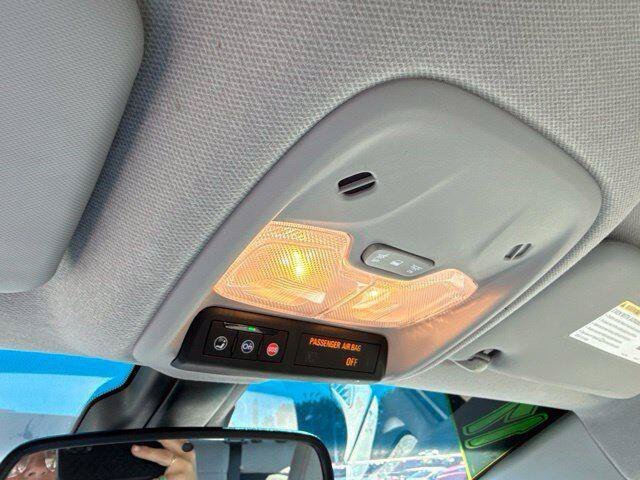 Used 2017 White Chevrolet LT image 22