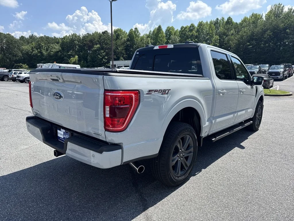 Used 2023 White Ford XLT image 7
