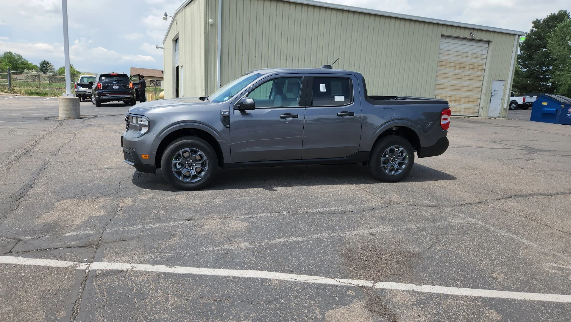 New 2026 Carbonized Gray Metallic Ford XLT image 5