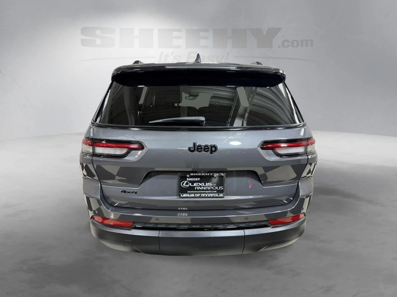 Used 2023 Baltic Gray Metallic Clearcoat Jeep Altitude image 13
