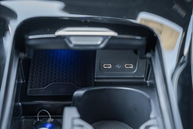 New 2026  Mercedes-Benz C 300 image 71