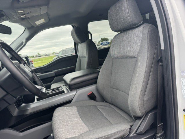 Used 2023 Avalanche Ford XLT image 11