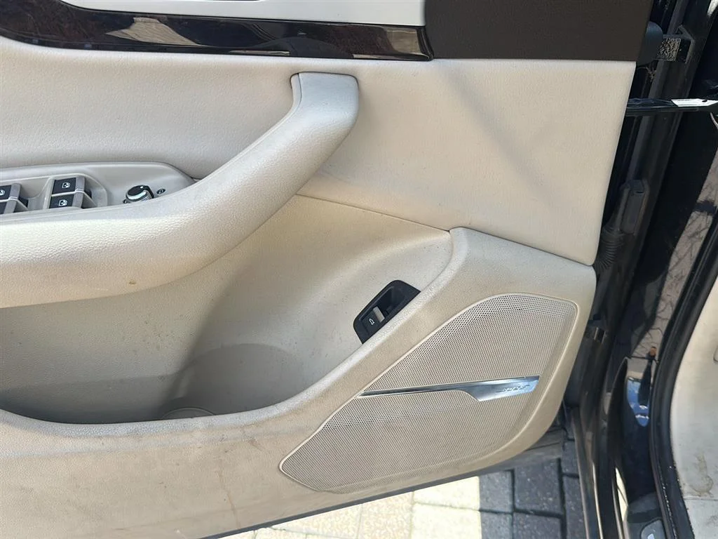 Used 2019 ORCA BLACK METALLIC AUDI QUATTRO image 9