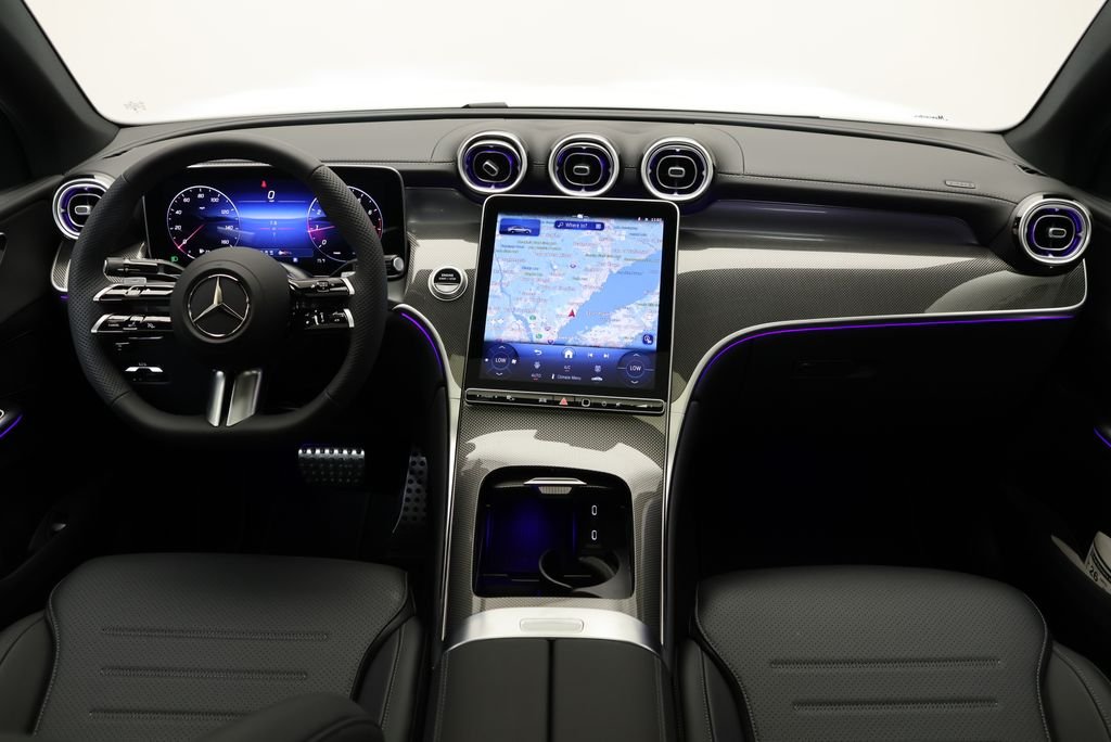 New 2026 Polar White Mercedes-Benz GLC 300 Coupe image 18