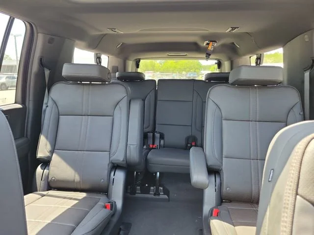 2026 Chevrolet Suburban High Country - Photo 37