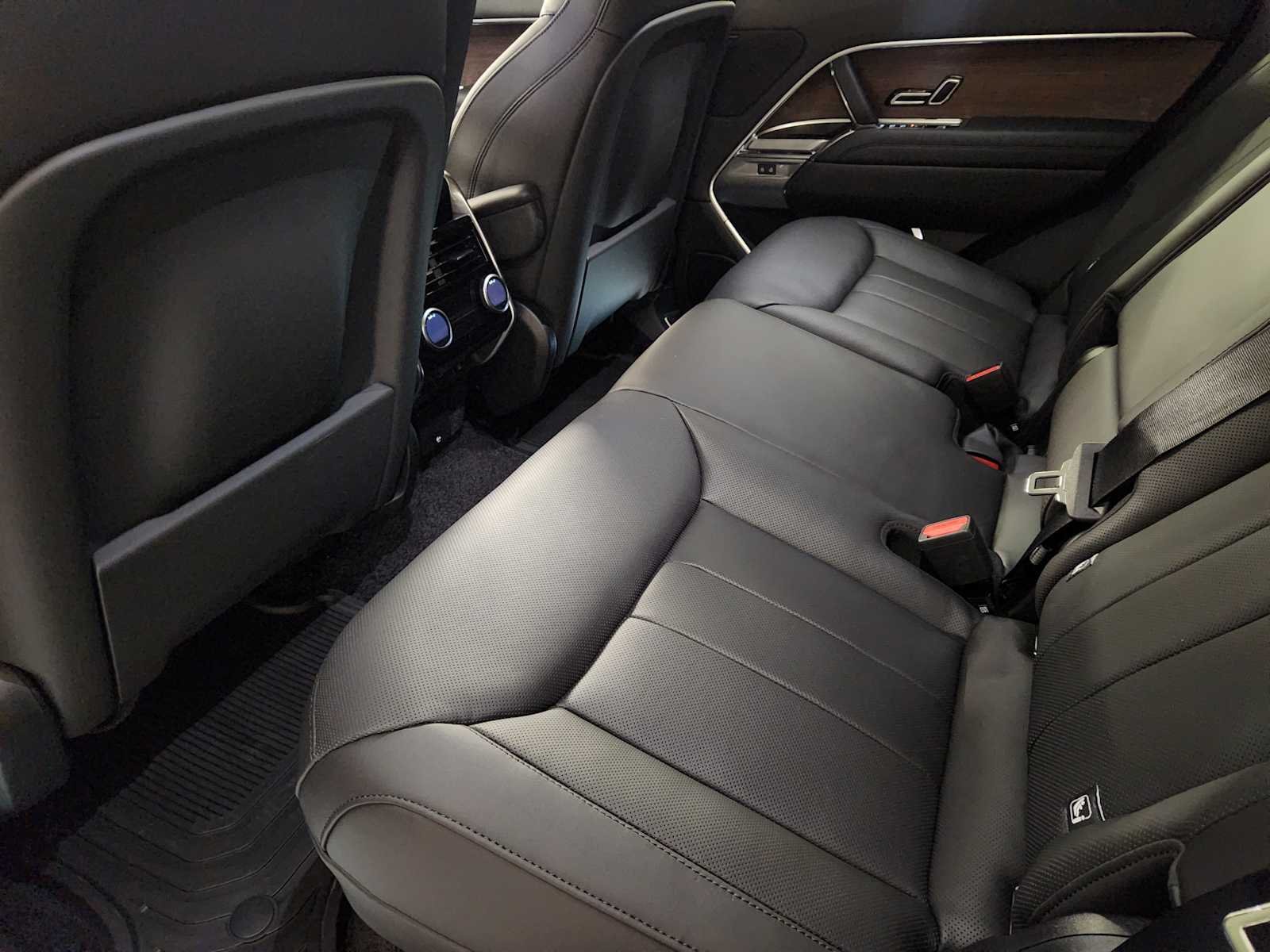 2026 Land Rover Range Rover SE - Photo 28