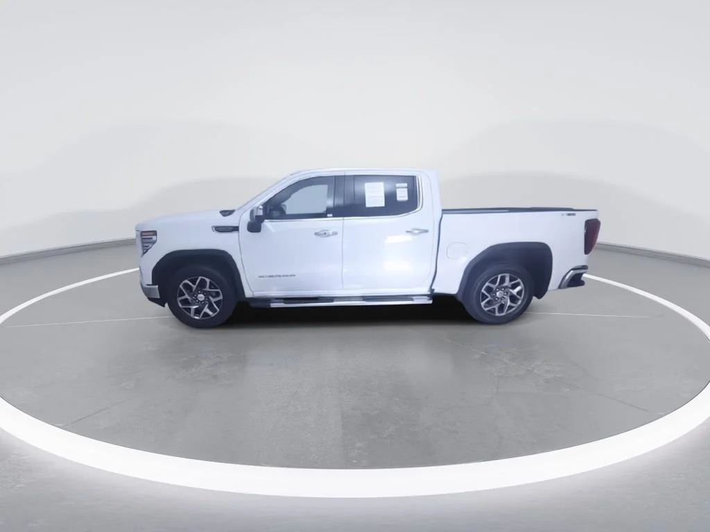 Certified Used 2022 White GMC SLT image 7