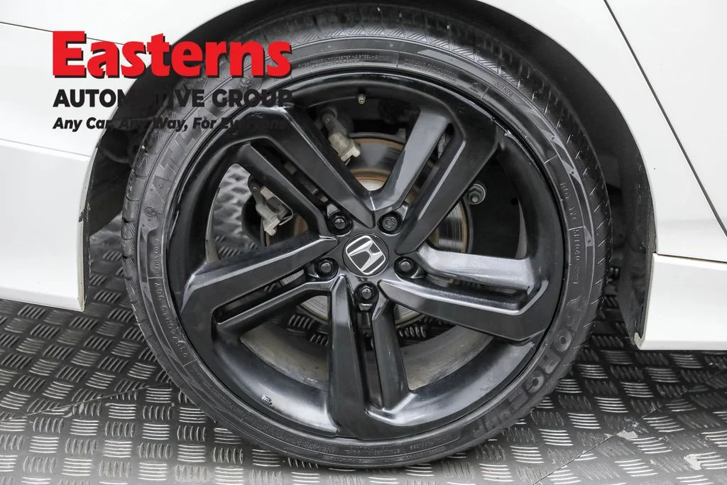 Used 2021 White Honda Sport Special Edition image 28