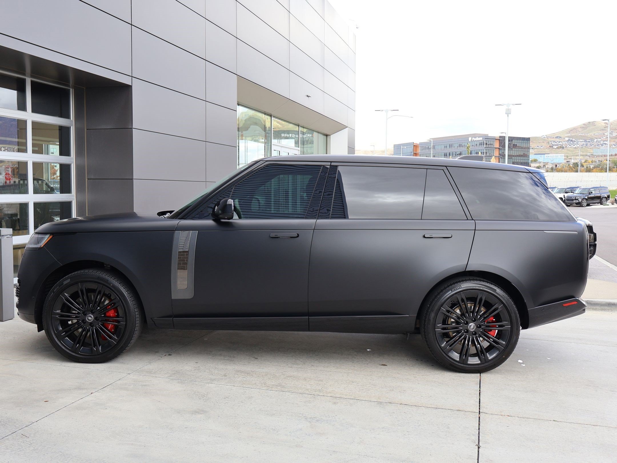 Used 2025 Santorini Black Metallic Land Rover SV image 9
