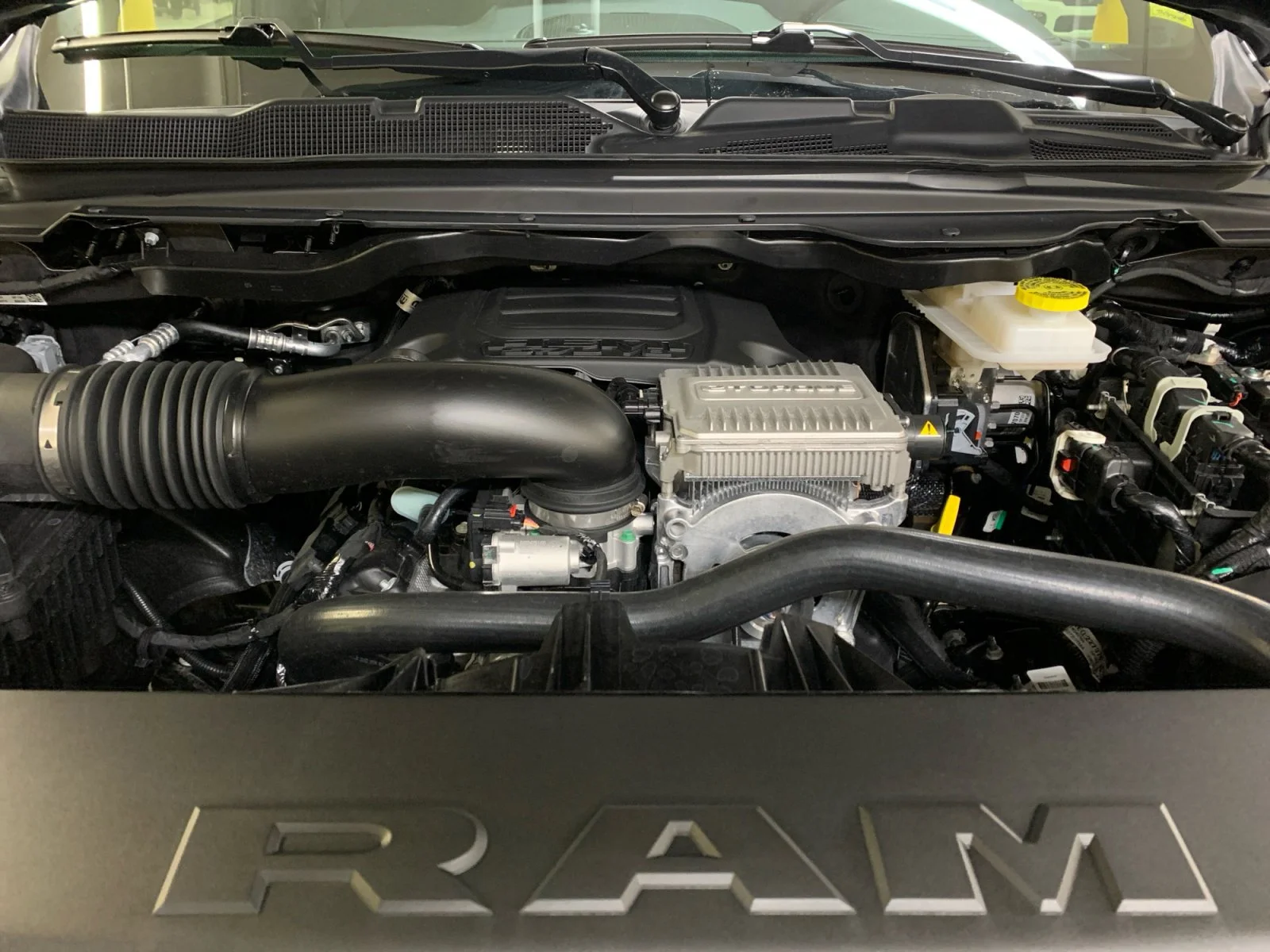 New 2026 Diamond Blk Crystal Pearl Ram Sport image 20
