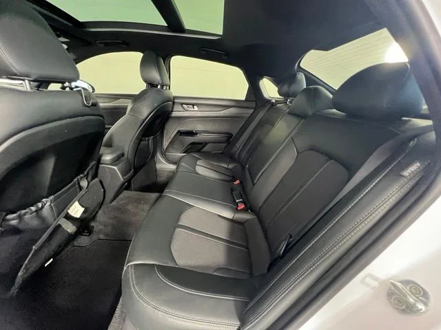 Used 2023 White Kia GT-Line image 13