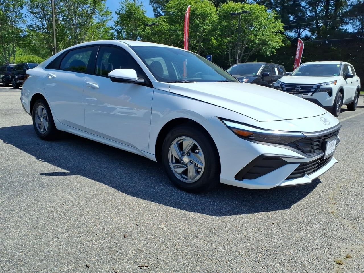 New 2026 Serenity White Hyundai SE image 4