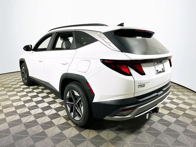 New 2026 Hyundai TUCSON SEL