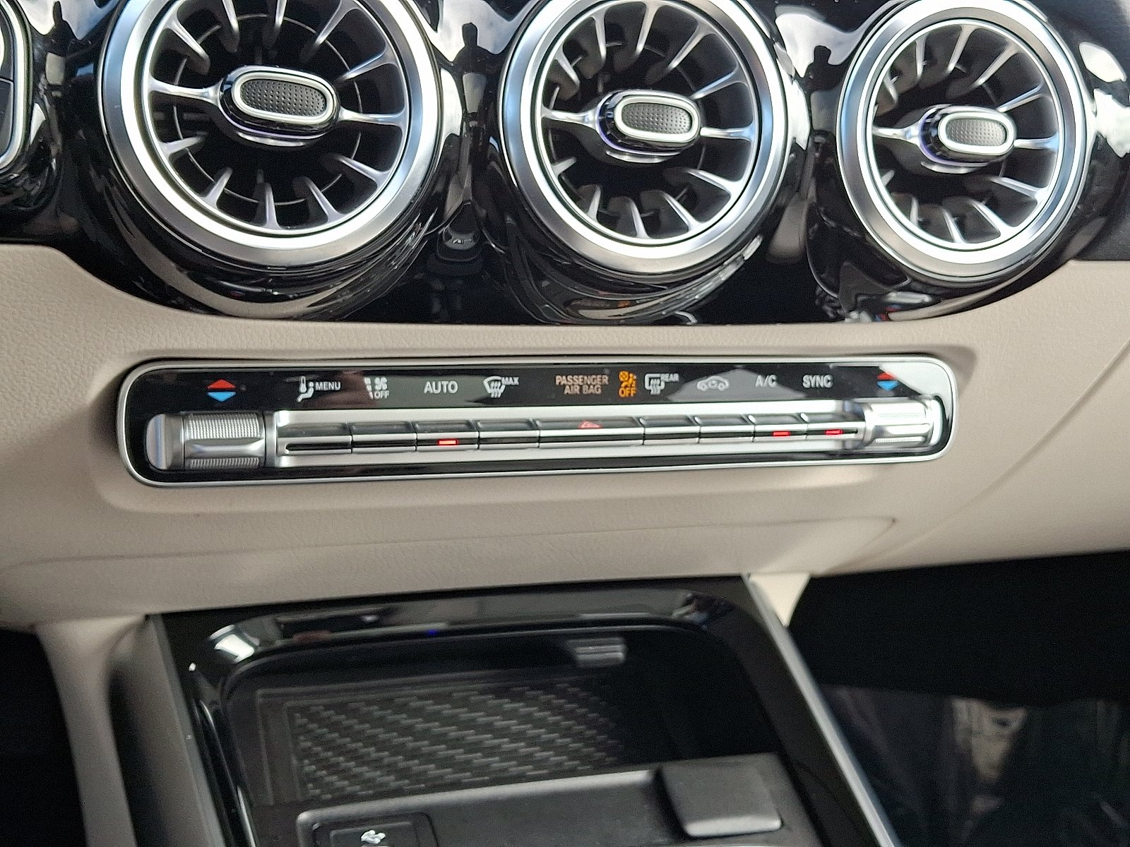 Certified Used 2025 Night Black - 696 Mercedes-Benz 4MATIC® image 16