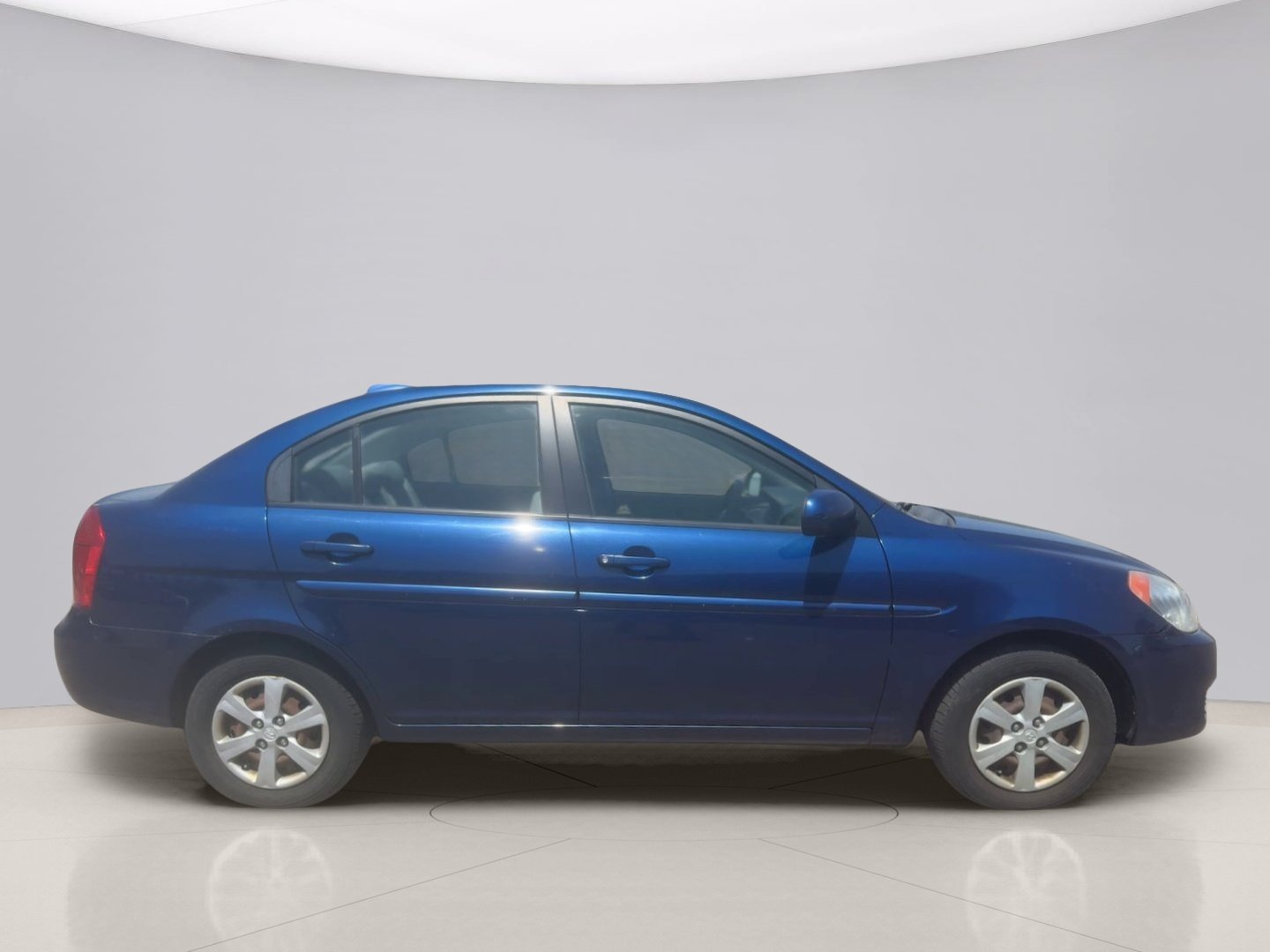 2010 Hyundai Accent GLS - Photo 6