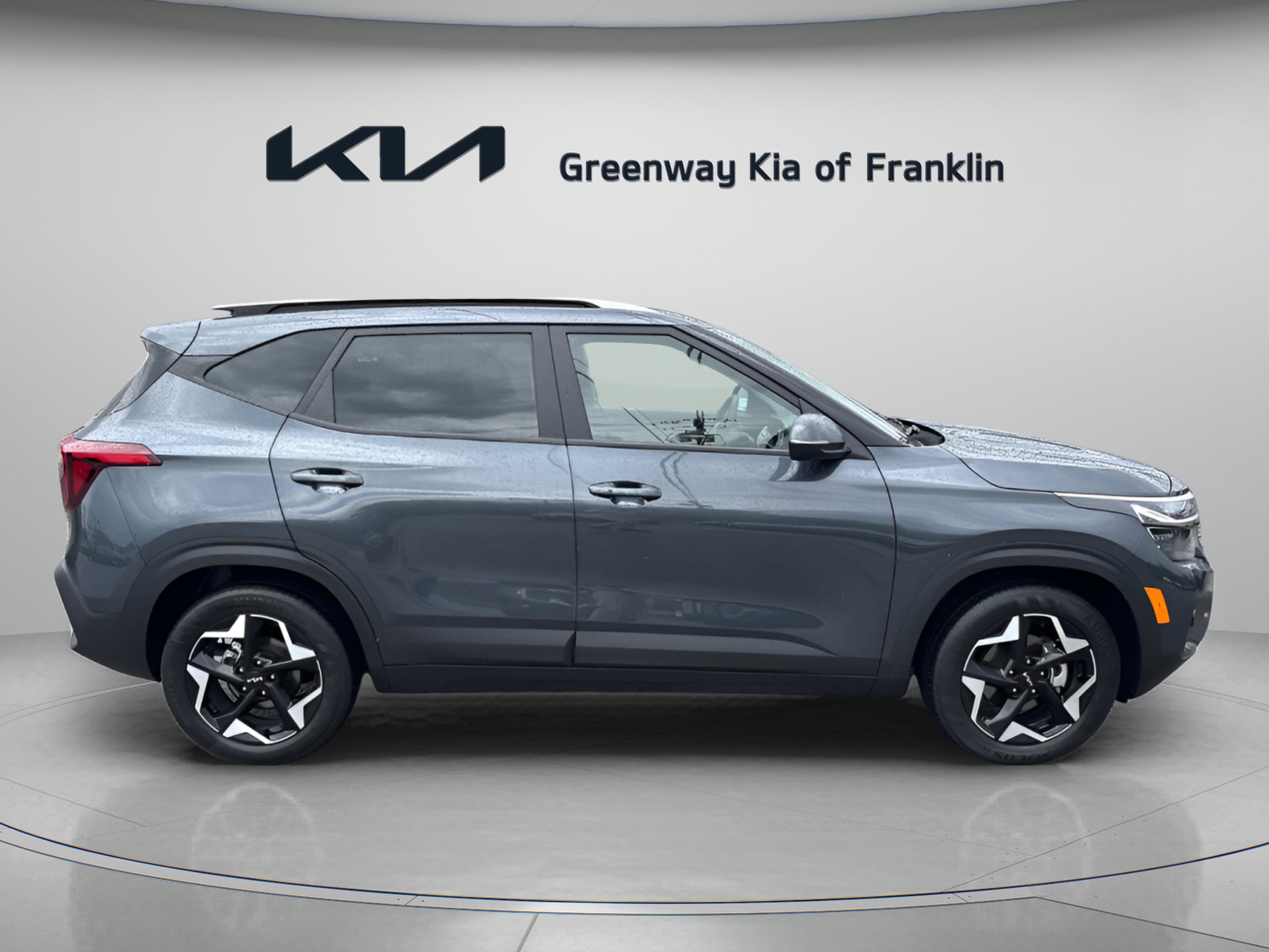 2025 Kia Seltos S - Photo 8