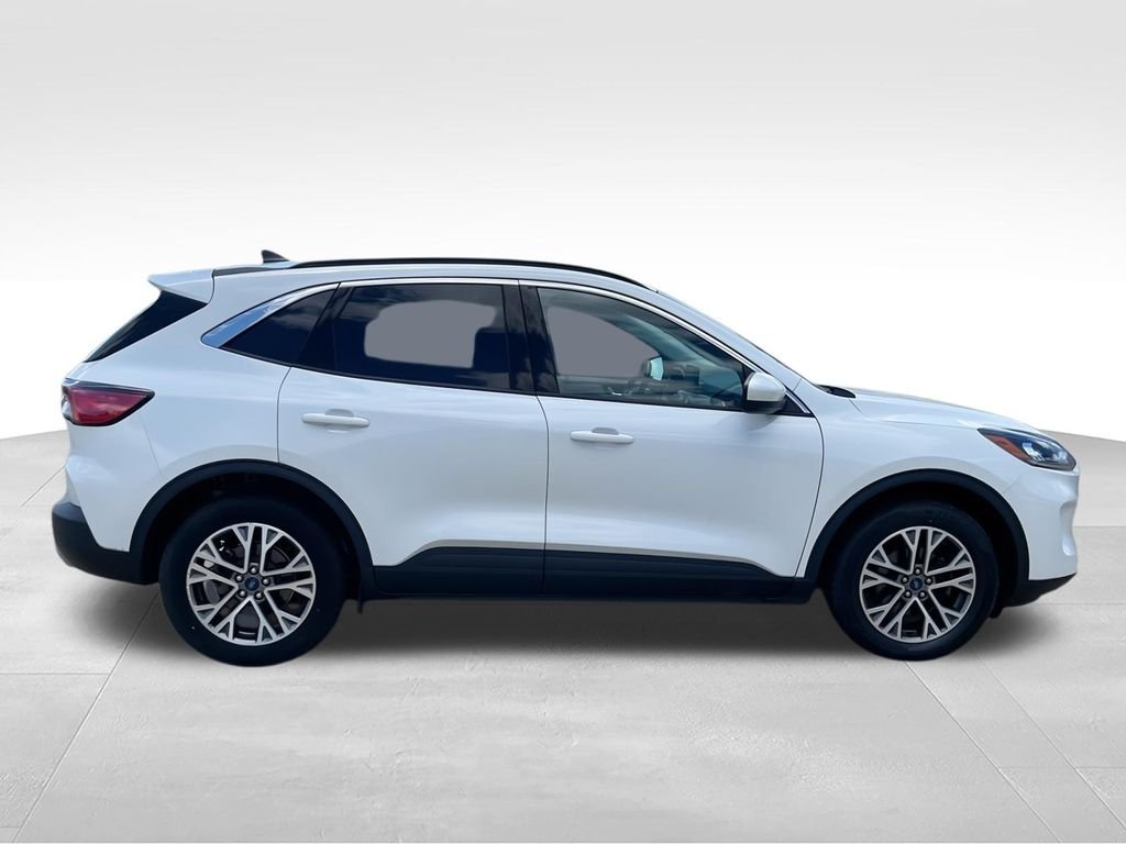 Used 2022 White Ford SEL image 9