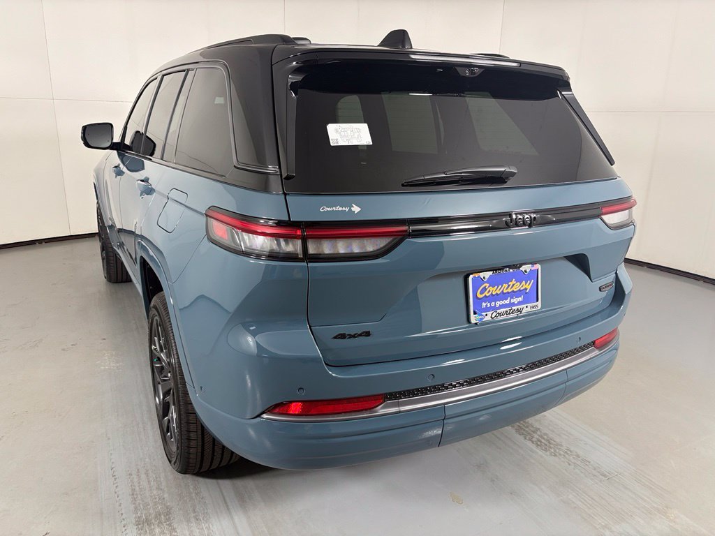 New 2027 Steel Blue Paint Jeep Summit image 6