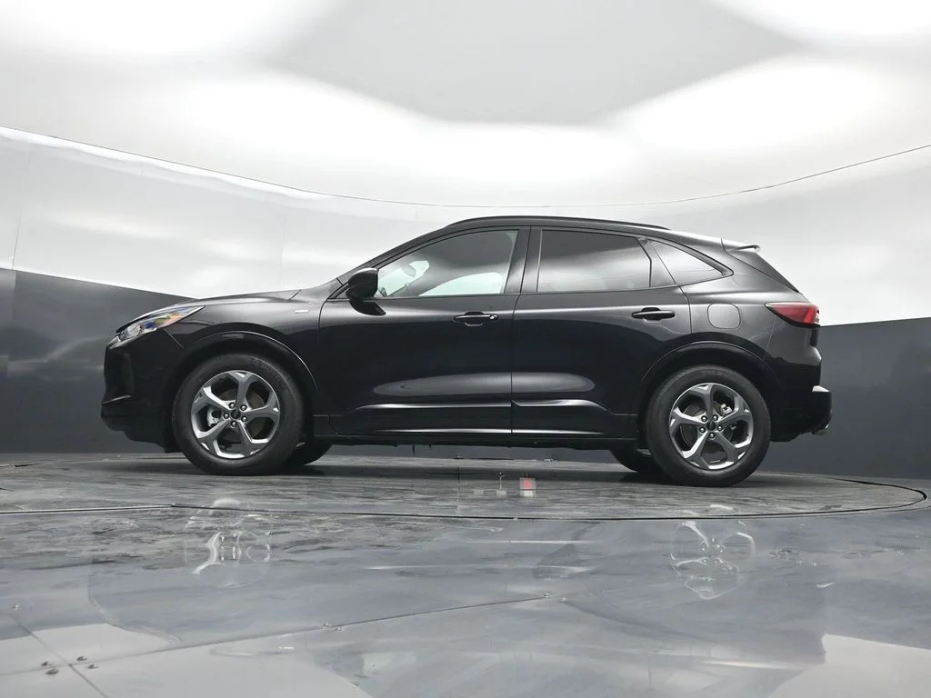 Used 2023 Black Ford ST-Line image 7