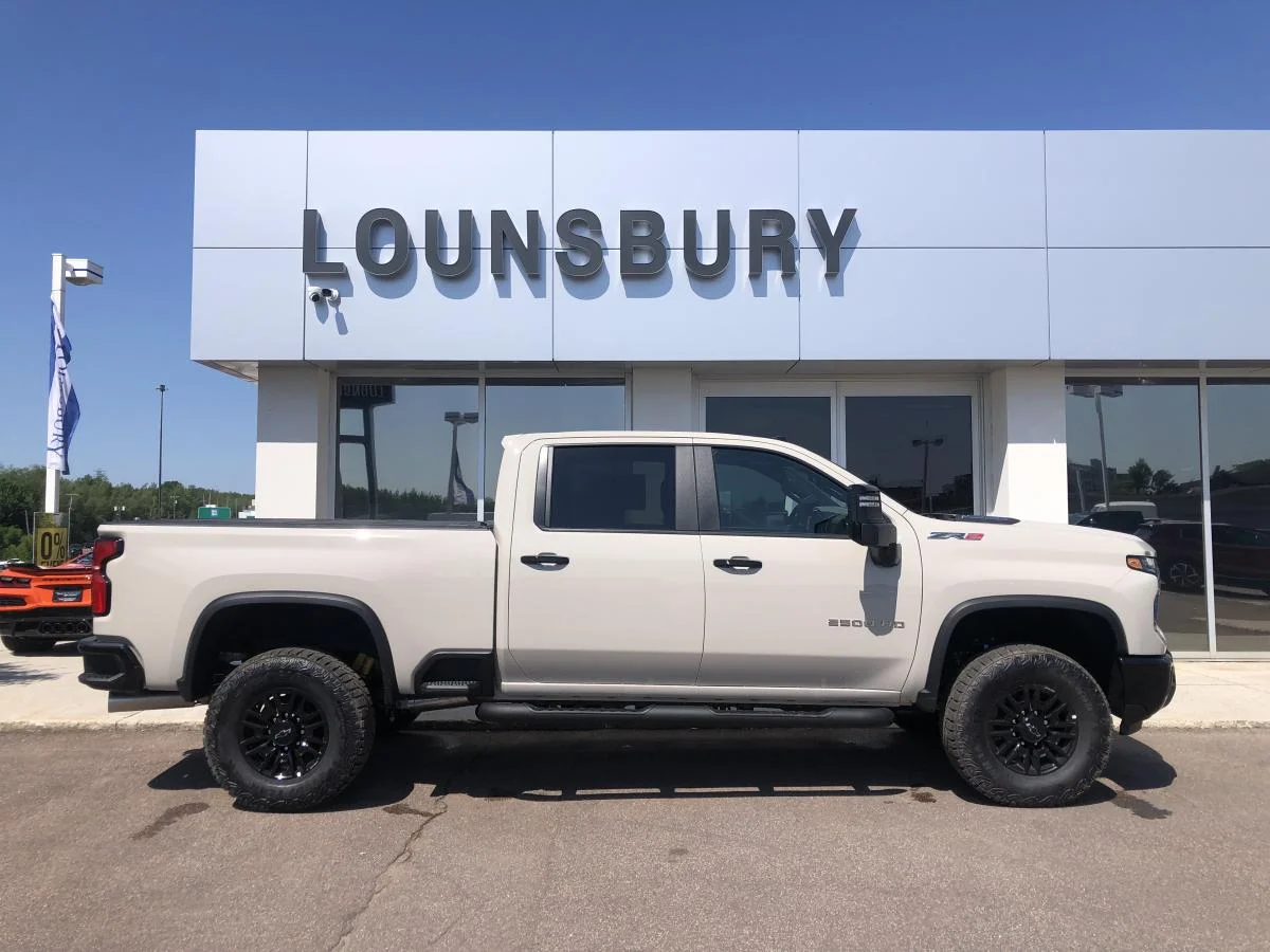 New 2026 White Chevrolet 4wd Crew Cab 159 image 2