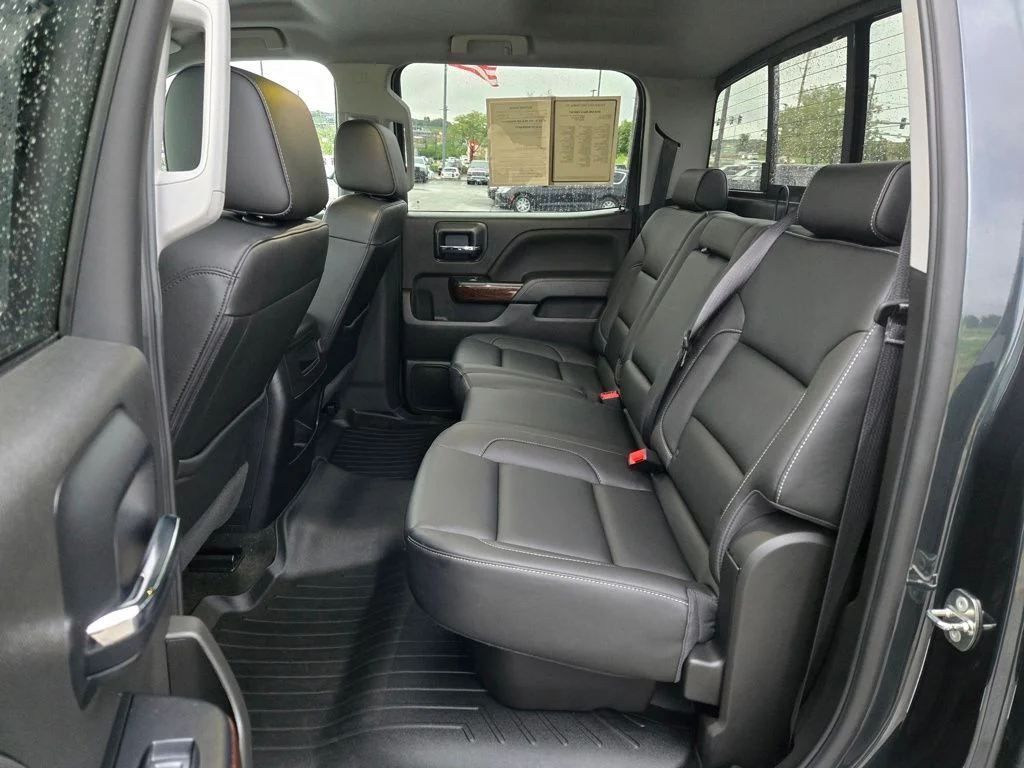Used 2018 Gray GMC SLT image 29