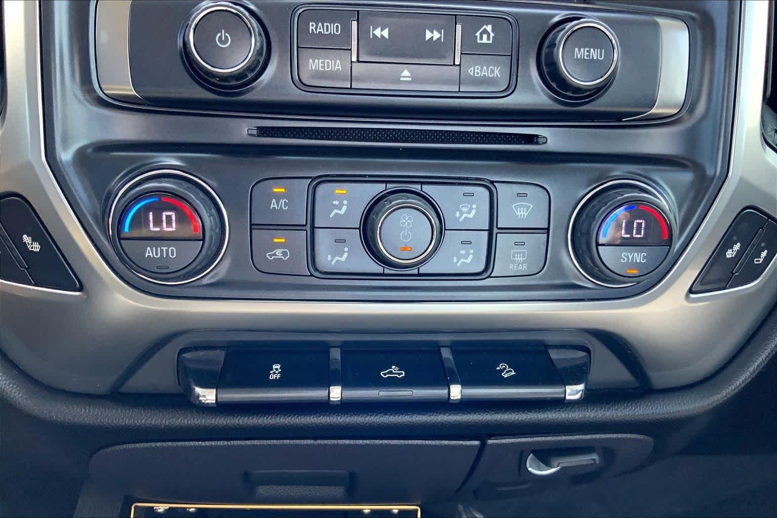 Used 2018 Silver Ice Metallic Chevrolet LT image 34