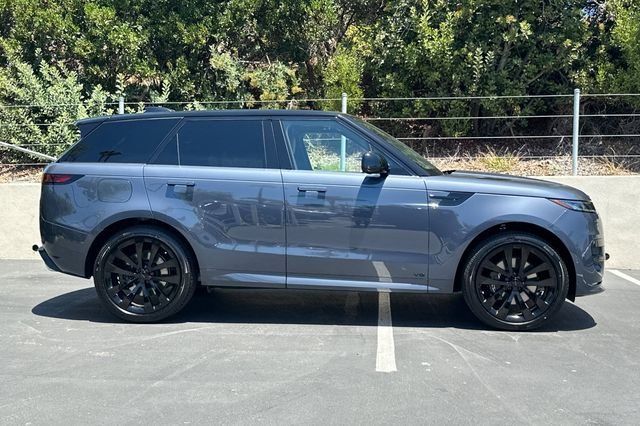 New 2026 Varesine Blue Land Rover Dynamic SE image 6