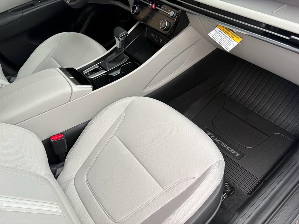 New 2026 Hampton Gray Hyundai SEL FWD image 27