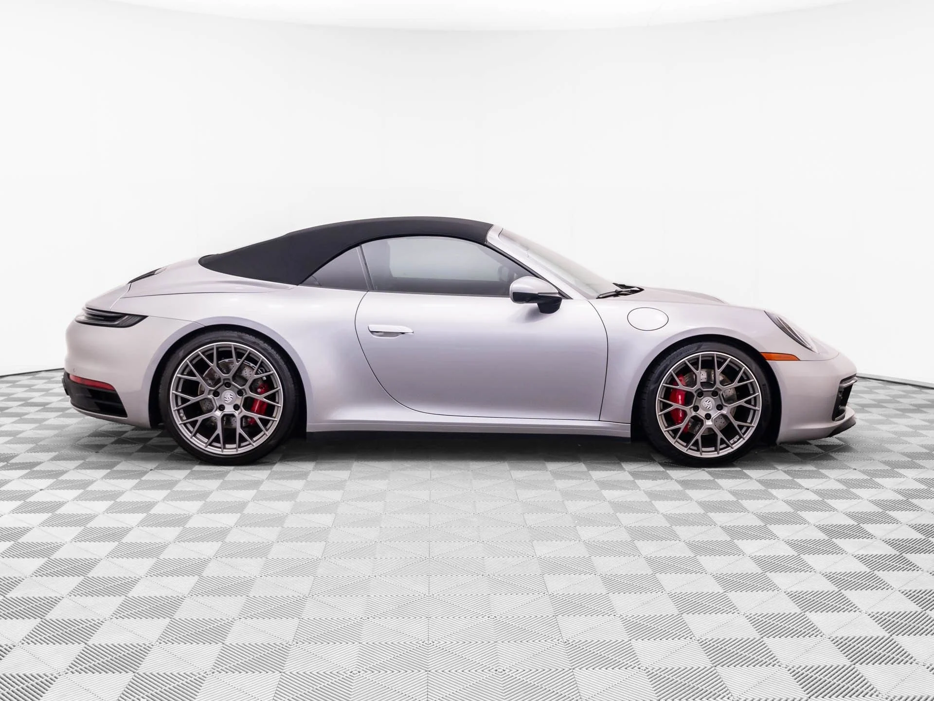 Used 2022 Silver Porsche Carrera 4S image 7