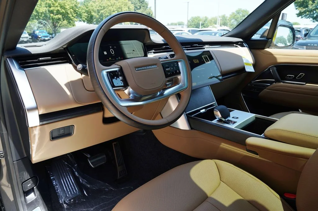 New 2026 Carpathian Grey Land Rover SE image 14