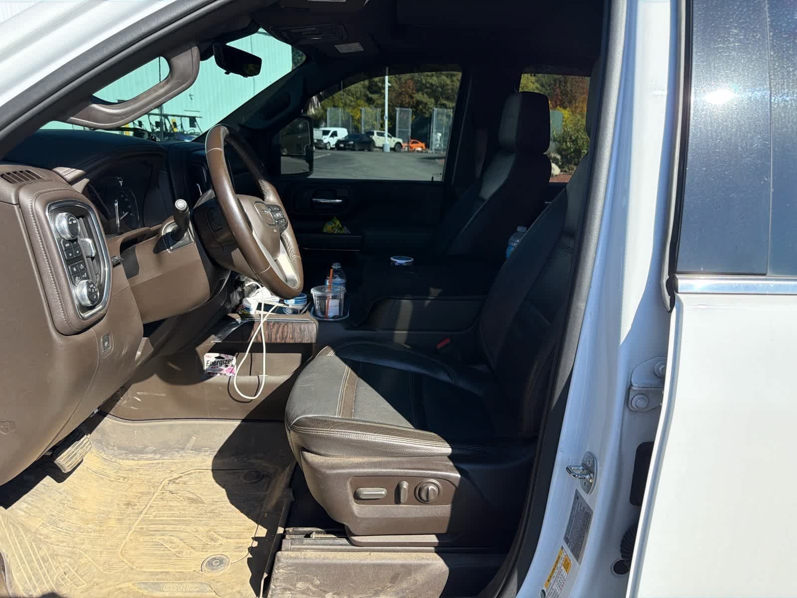 Used 2022 Summit White GMC Denali image 8