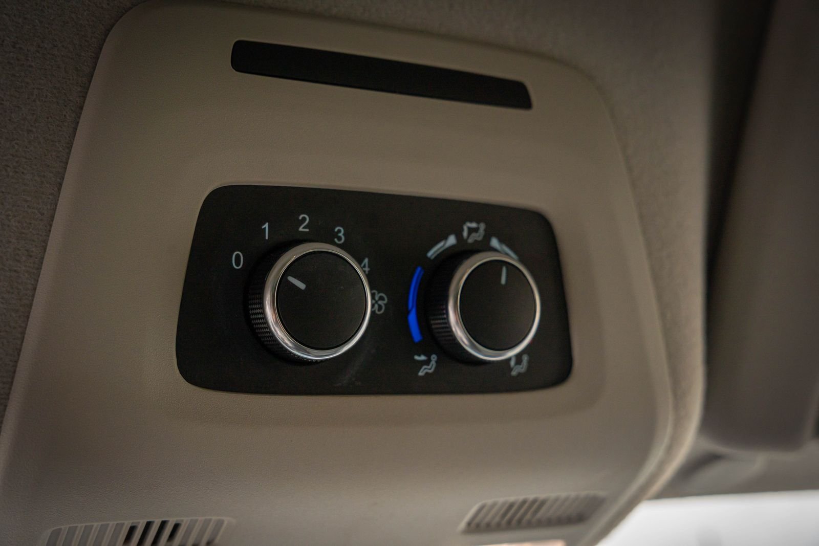 Used 2022  Ford  image 21