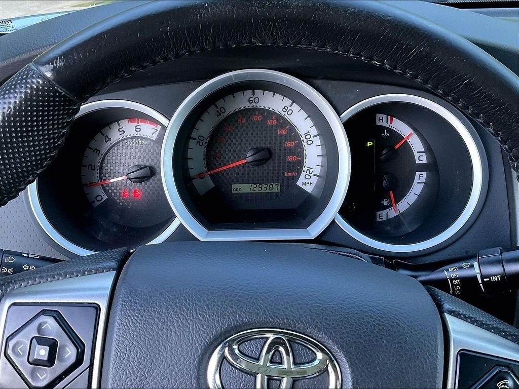 Used 2015 Silver Toyota Base image 15